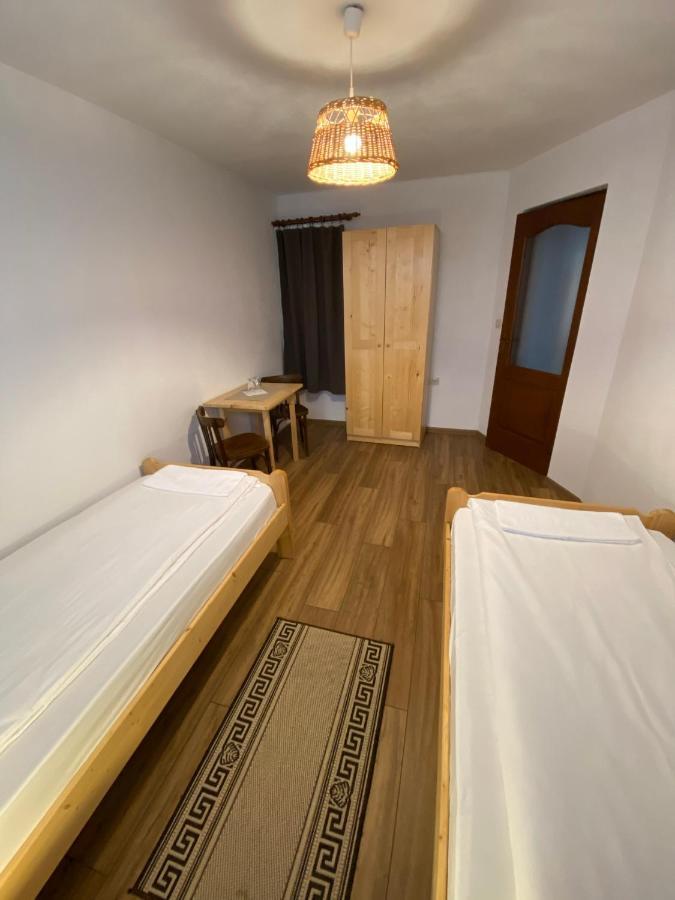 Famives Vendeghaz Bed & Breakfast Racul Exterior foto
