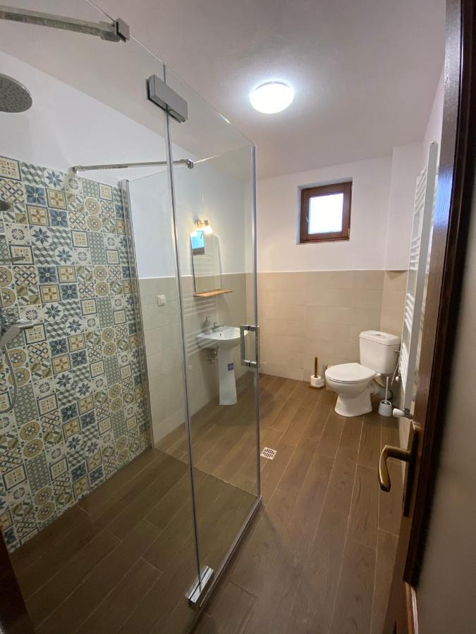 Famives Vendeghaz Bed & Breakfast Racul Exterior foto